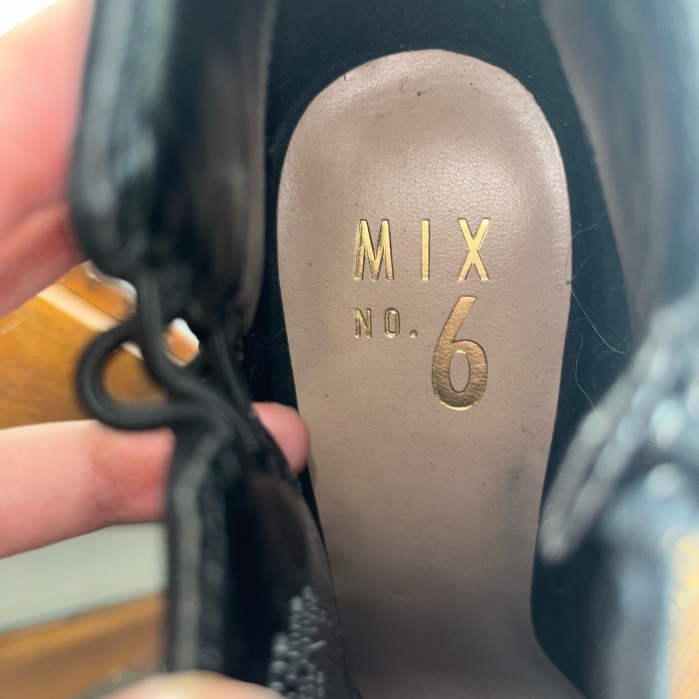 Heels - Picture 6 of 6